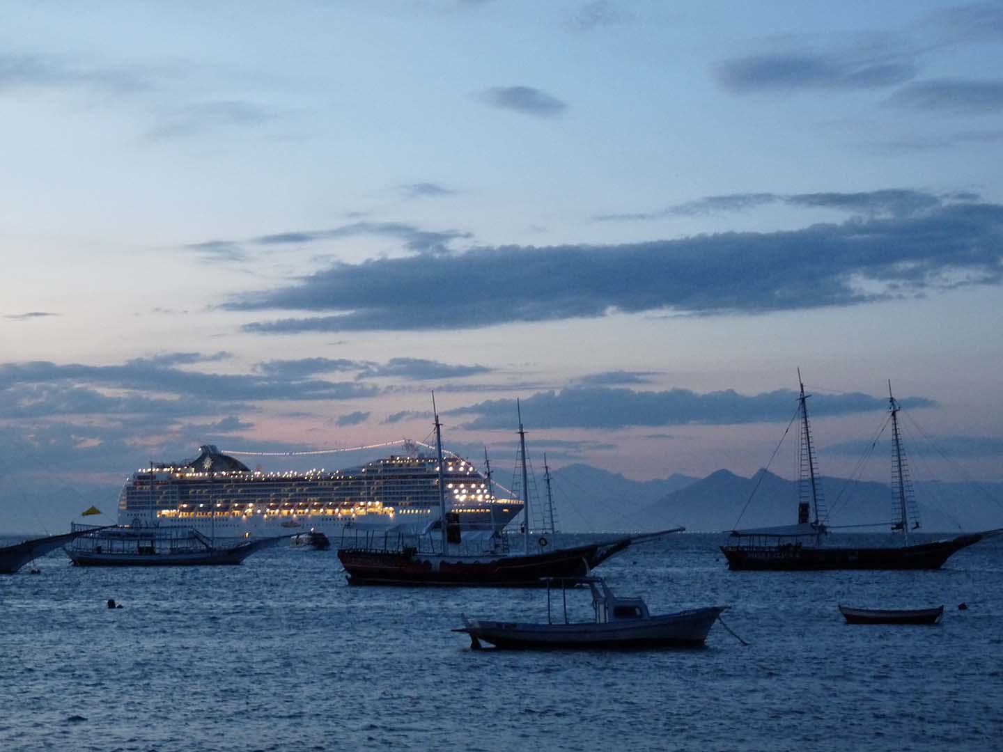 EMBARCAÇÕES -IATE -BUZIOS